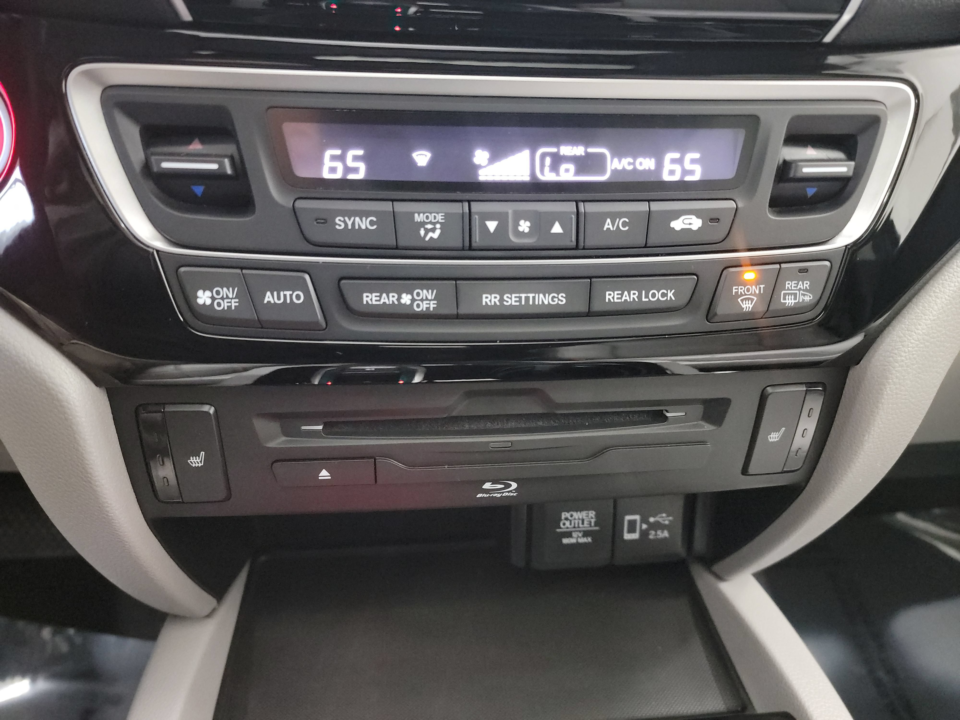 Used 2019 Honda Pilot Touring image 21