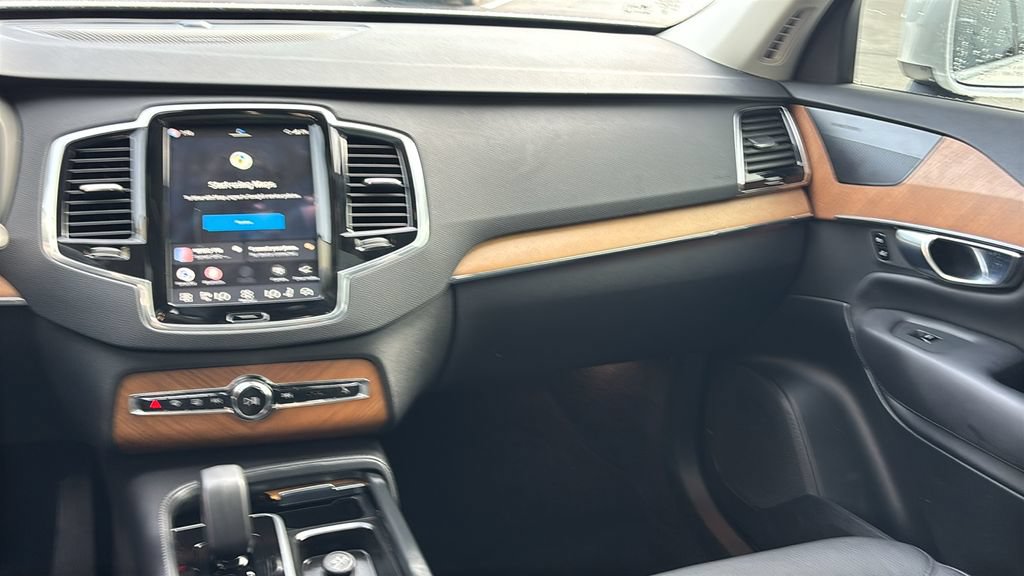 Certified 2025 Volvo XC90 T8 Plus w/ Protection Package AWD/4WD image 8
