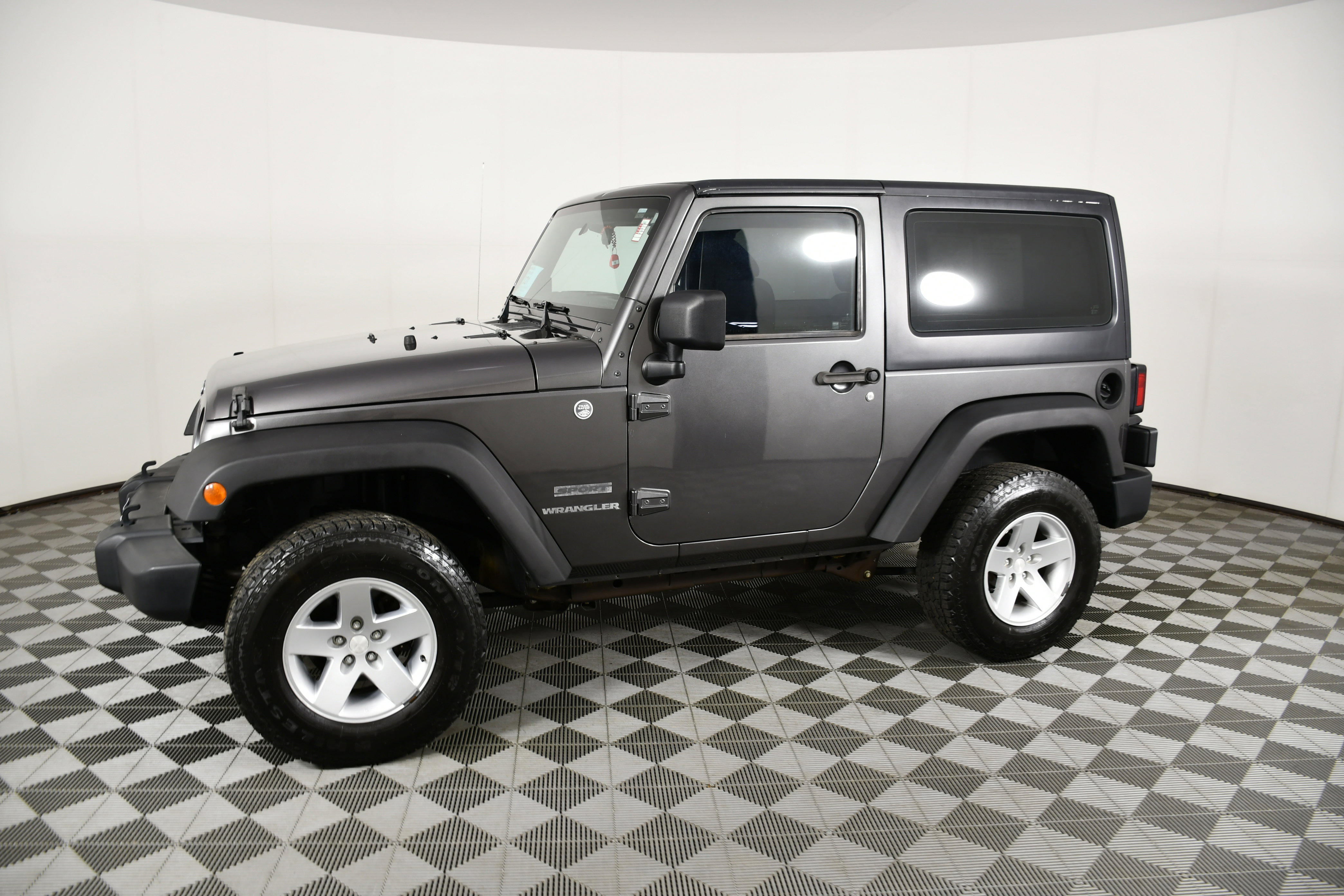 Used 2014 Jeep Wrangler Sport image 9