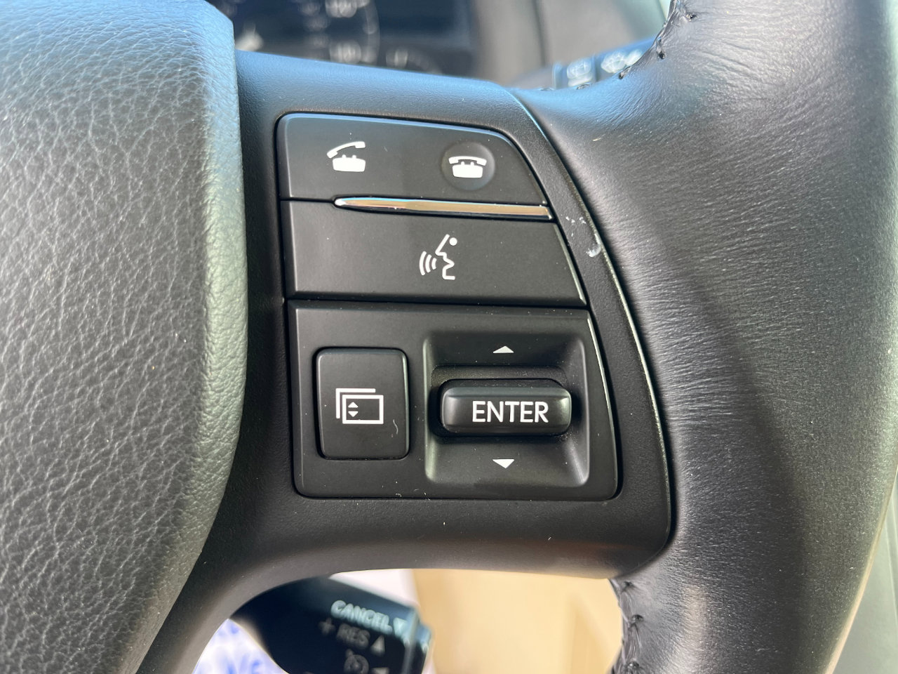 Used 2011 Lexus RX 350 AWD image 26