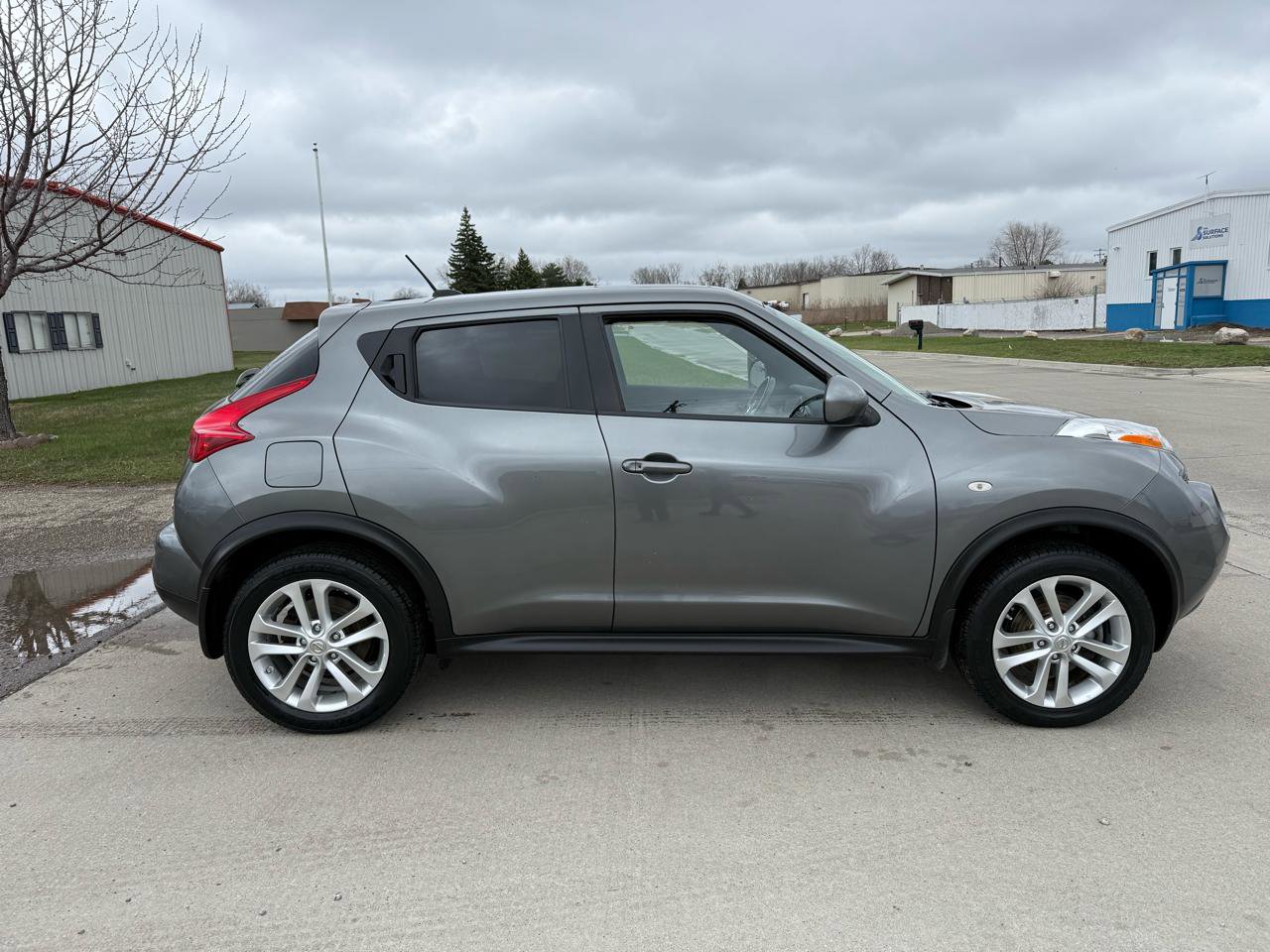 Used 2012 Nissan Juke SV image 4