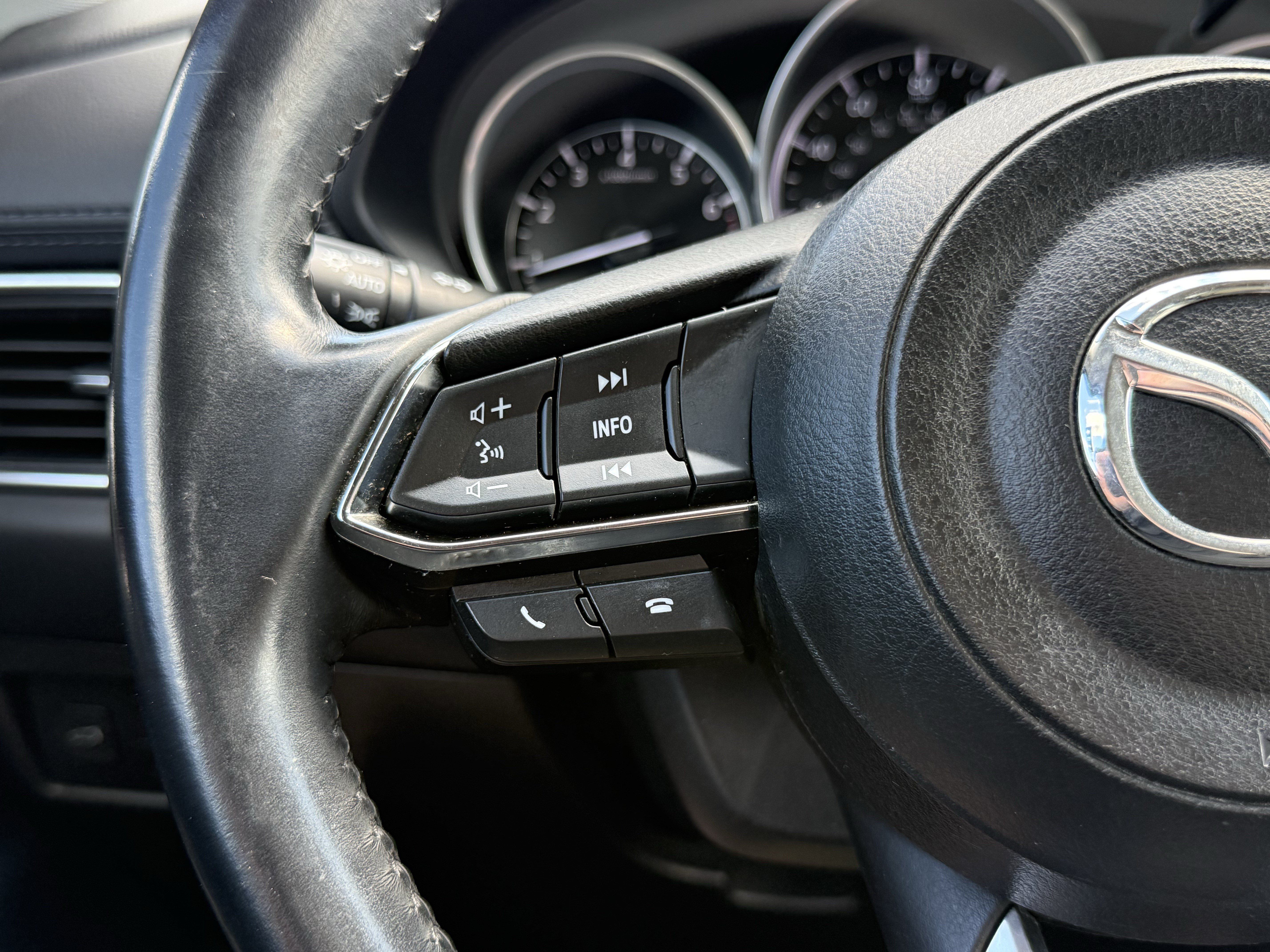 Used 2019 MAZDA CX-5 Touring FWD image 16
