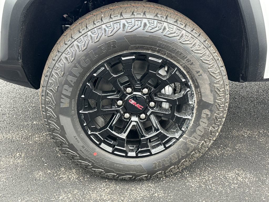 New 2026 GMC Canyon Elevation image 12