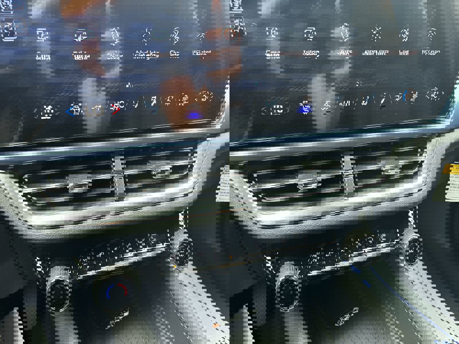 New 2026 Chevrolet Equinox EV LT image 21