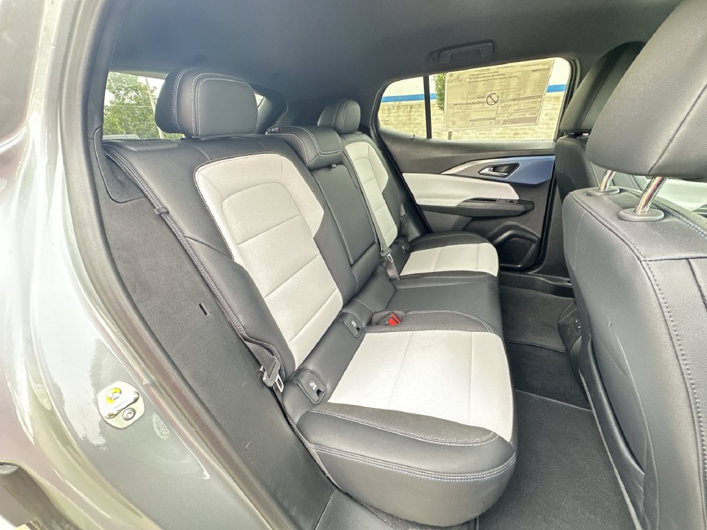 New 2026 Chevrolet Equinox EV LT w/ Convenience Package II AWD/4WD image 26