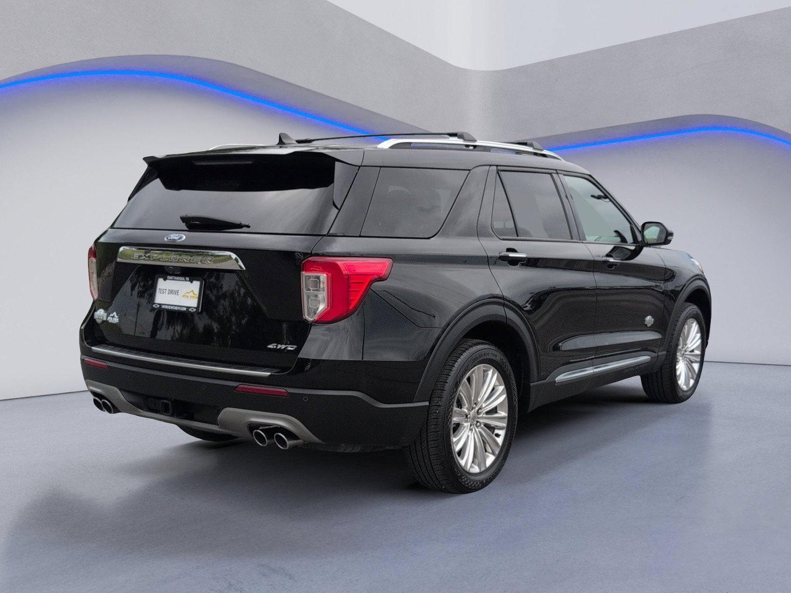 Used 2022 Ford Explorer King Ranch w/ Technology Package AWD/4WD image 3