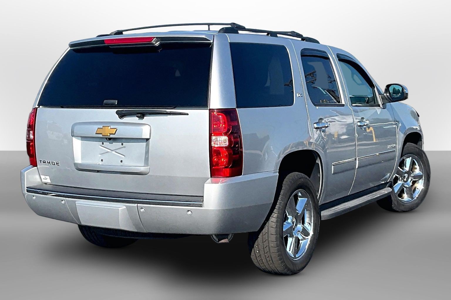 Used 2014 Chevrolet Tahoe LTZ AWD/4WD image 11