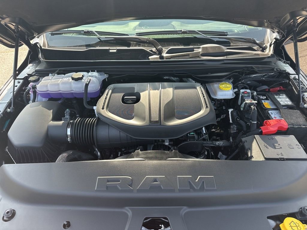New 2026 RAM 1500 4x4 Crew Cab image 24