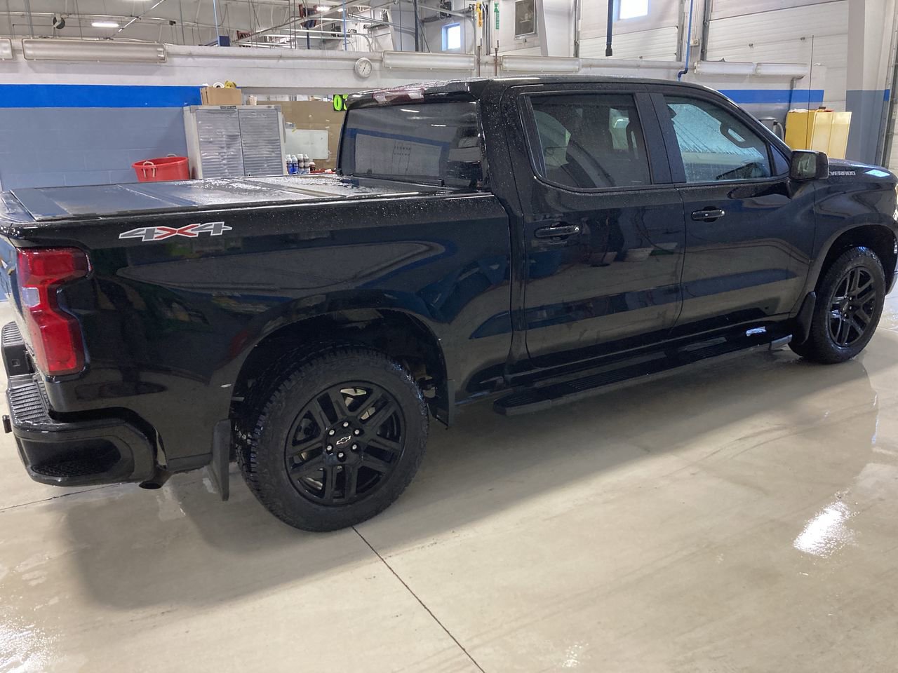 Used 2023 Chevrolet Silverado 1500 RST AWD/4WD image 8