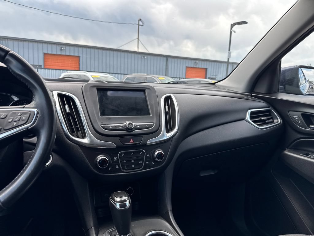 Used 2019 Chevrolet Equinox LT AWD/4WD image 17