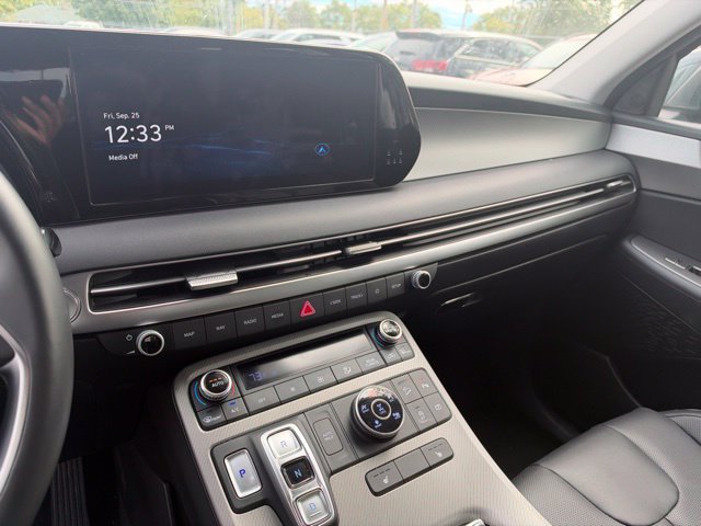 Used 2025 Hyundai Palisade SEL AWD/4WD image 17