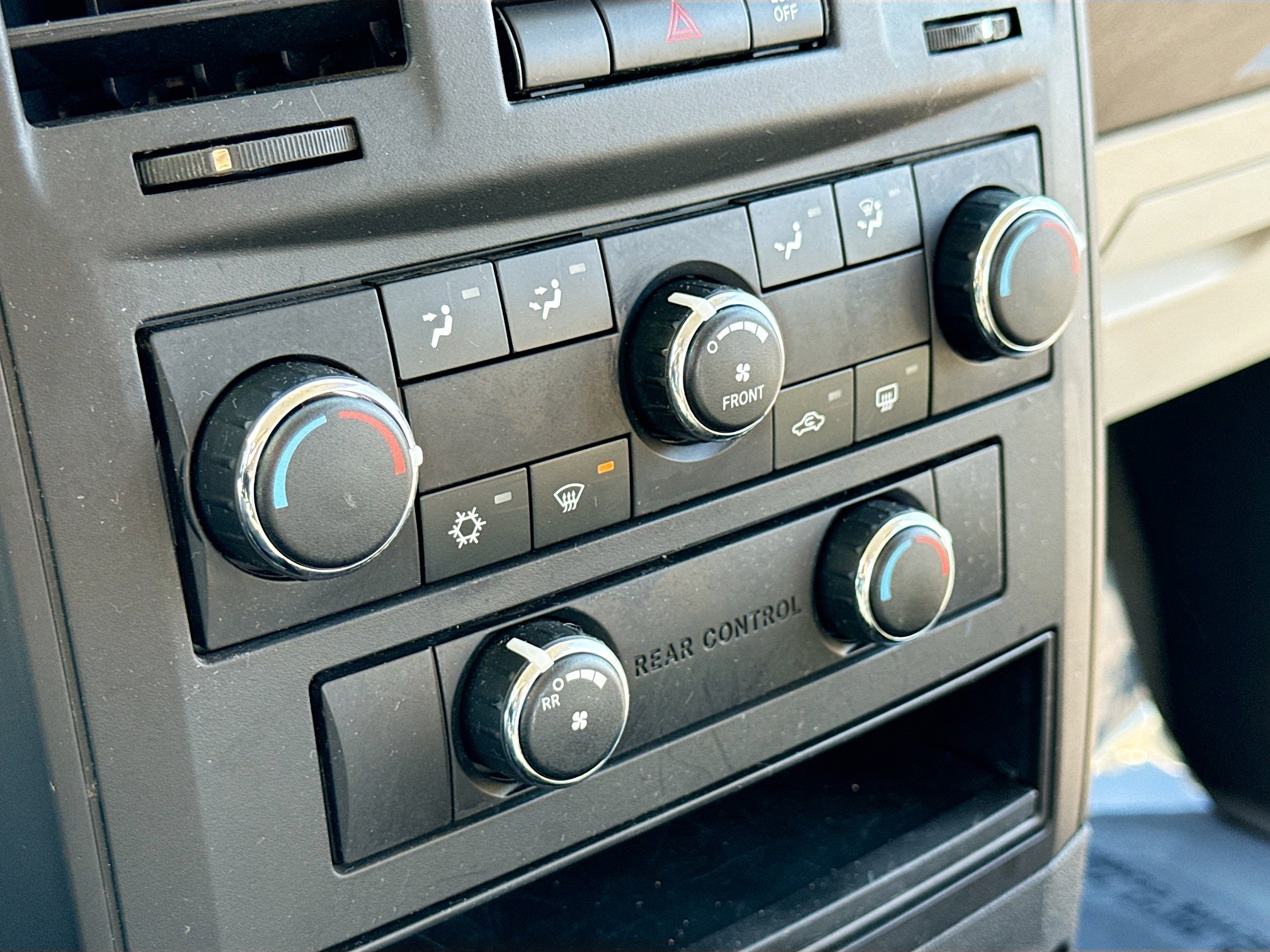 Used 2009 Dodge Grand Caravan SE w/ Climate Group image 11