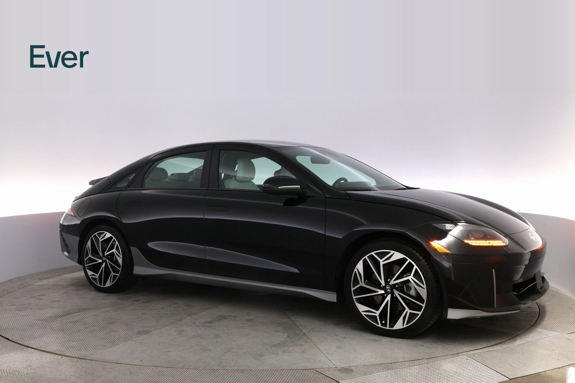 Used 2024 Hyundai Ioniq 6 SEL image 5