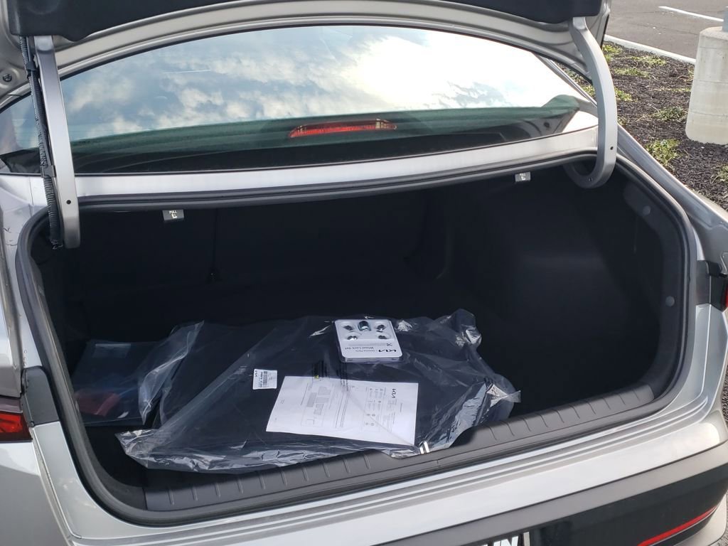 New 2025 Kia K4 LXS image 7