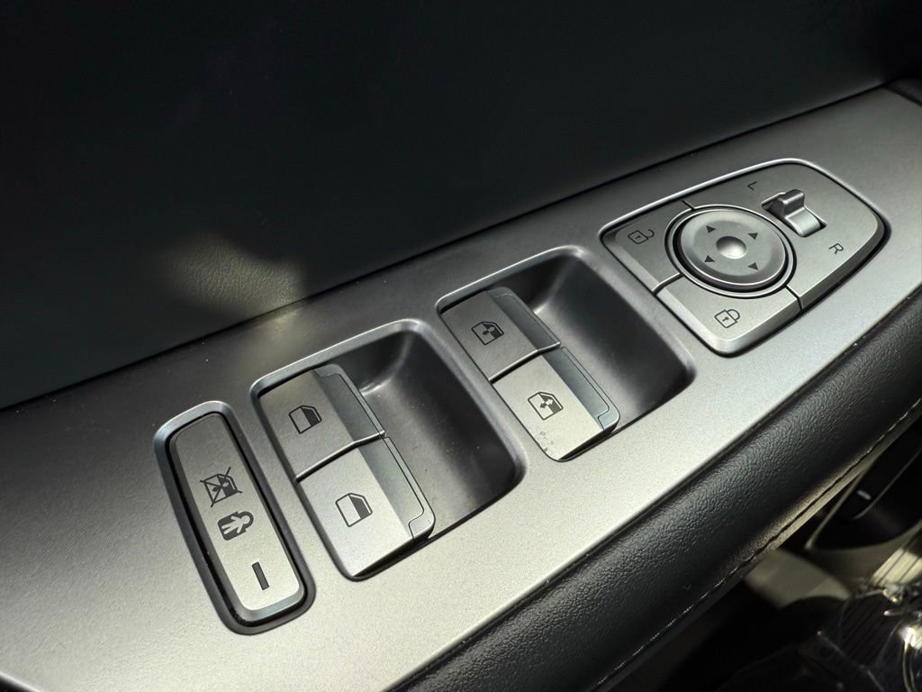 Used 2023 Hyundai Palisade SEL w/ Premium Package image 21