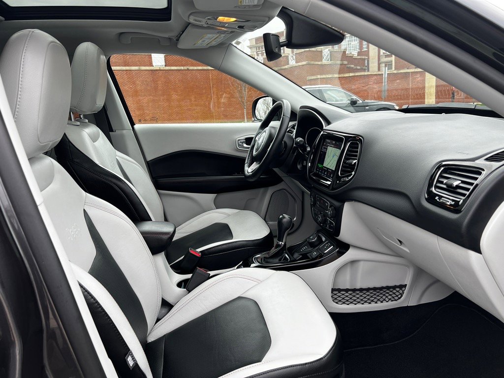 Certified 2019 Jeep Compass Limited w/ Safety & Security Group image 15