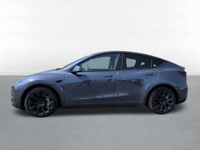 Used 2022 Tesla Model Y Long Range image 9
