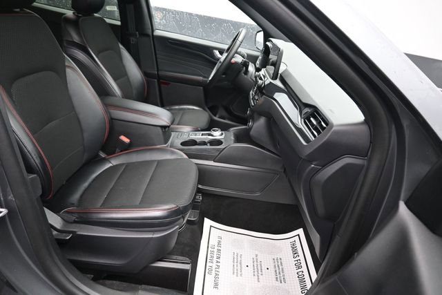 Used 2025 Ford Escape ST-Line AWD/4WD image 8