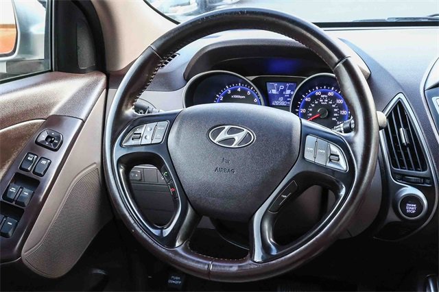 Used 2015 Hyundai Tucson Limited image 16