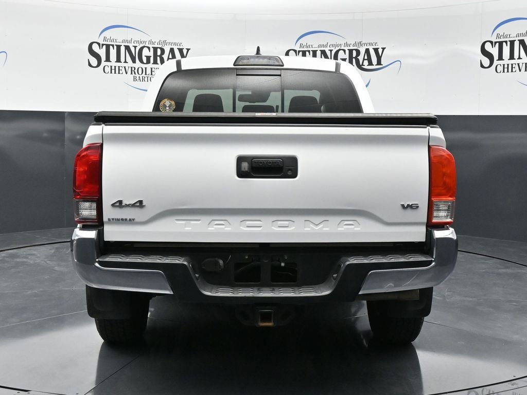 Used 2018 Toyota Tacoma SR5 AWD/4WD image 6