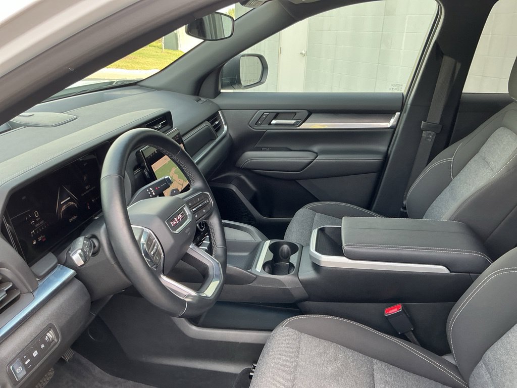 Used 2026 GMC Terrain Elevation FWD image 32