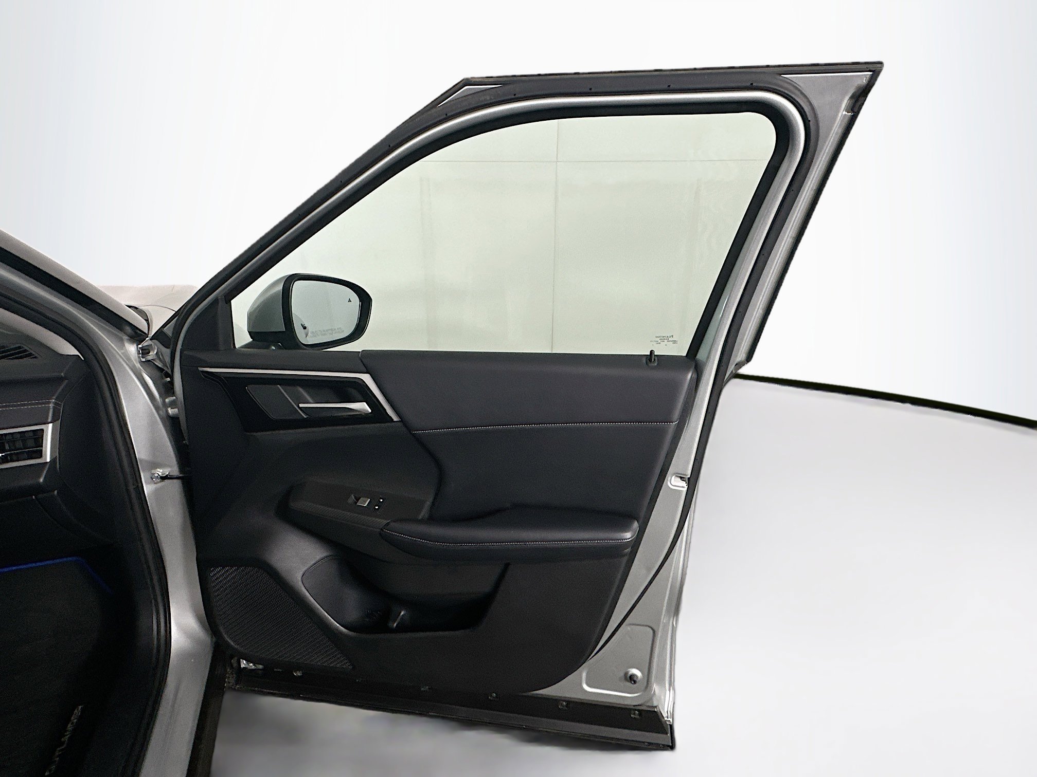 Used 2024 Mitsubishi Outlander 4WD Plug-In Hybrid image 32