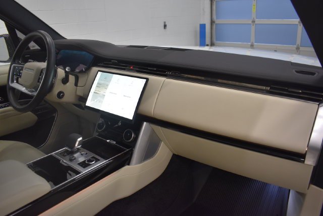 Used 2023 Land Rover Range Rover SE AWD/4WD image 18