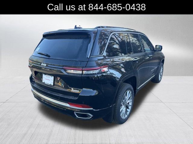 New 2025 Jeep Grand Cherokee Summit w/ Luxury Tech Group V image 5