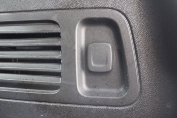 Used 2024 Buick Enclave Essence w/ Experience Buick Package FWD image 16