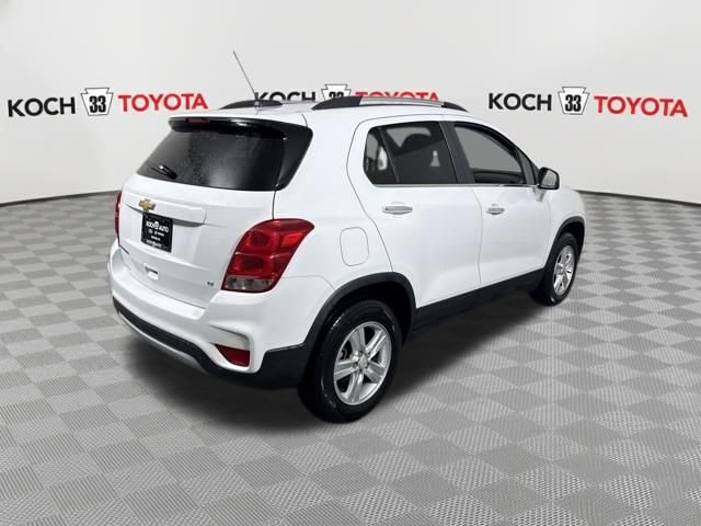 Used 2020 Chevrolet Trax LT w/ LT Convenience Package image 8