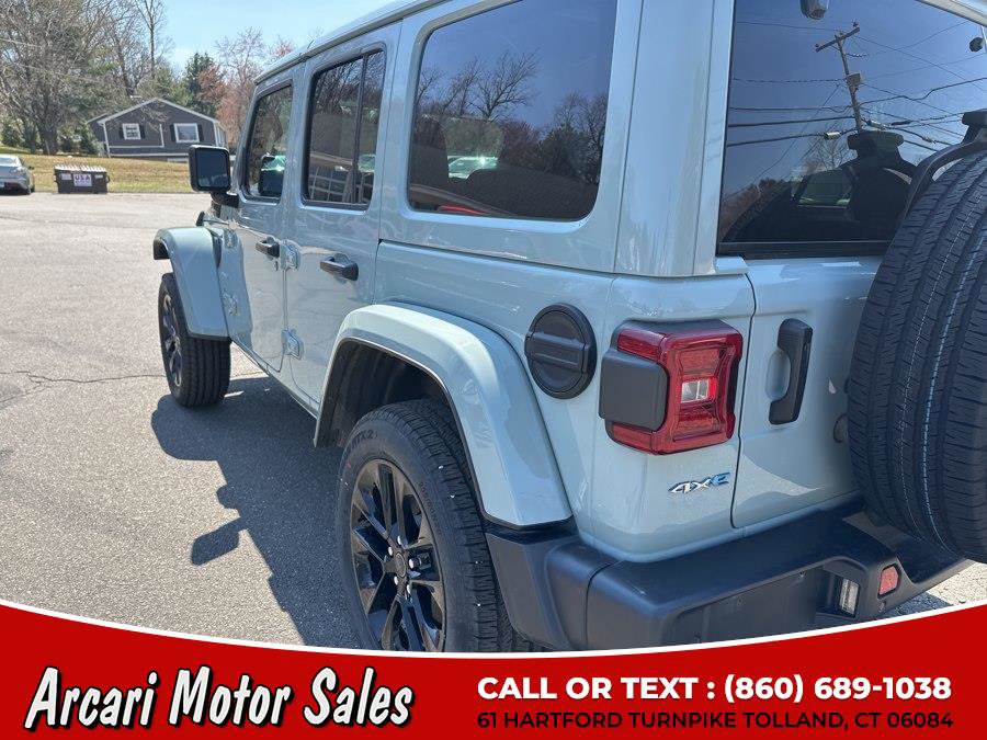 Used 2024 Jeep Wrangler Sahara w/ Safety Group image 12