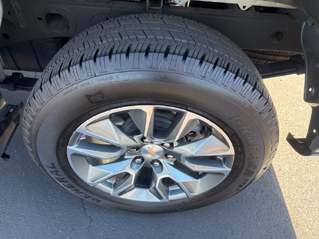 Certified 2026 Chevrolet Silverado 1500 LT AWD/4WD image 23