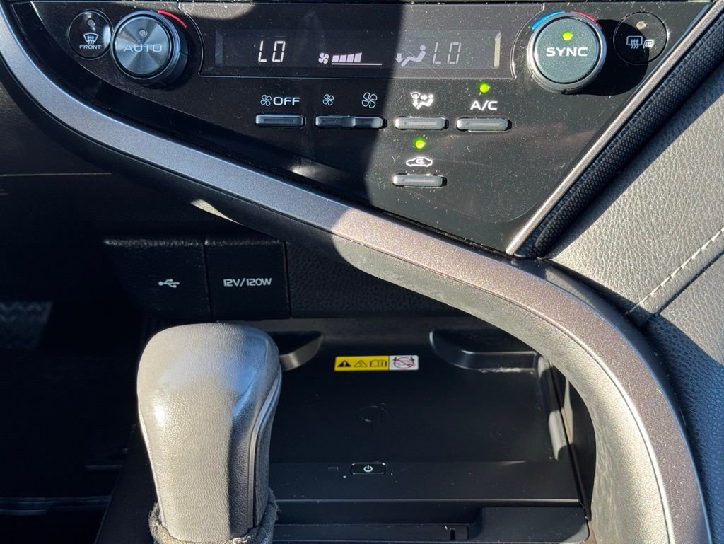 Used 2024 Toyota Camry XSE w/ Navigation Package image 21