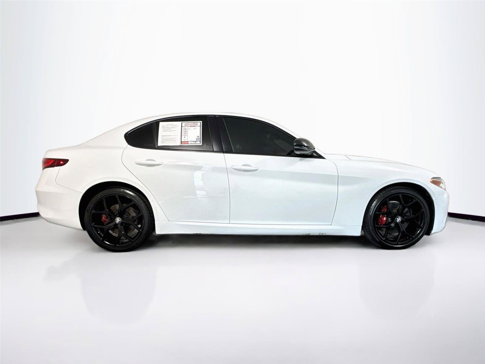 Used 2021 Alfa Romeo Giulia Ti w/ Nero Edizione AWD/4WD image 7