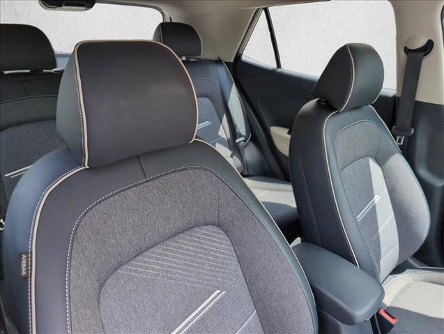 Certified 2024 Hyundai Venue Limited FWD image 23