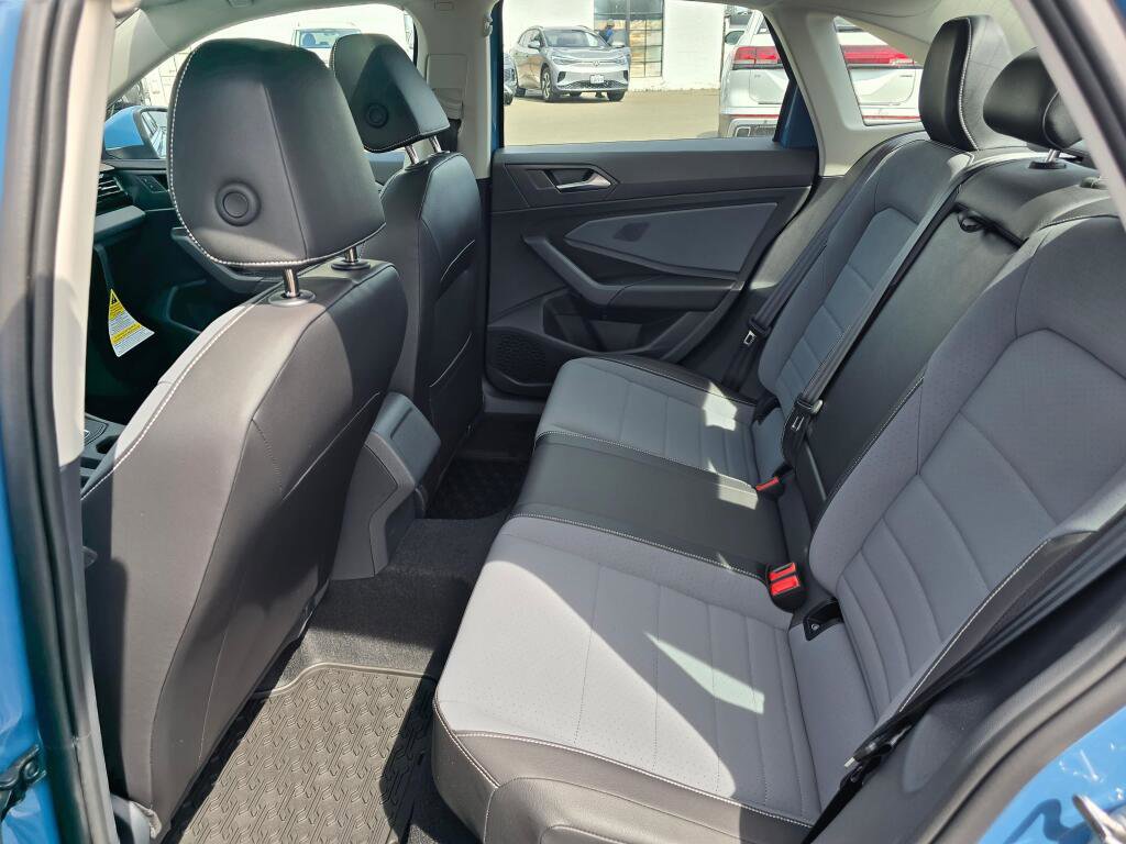 New 2026 Volkswagen Jetta SE FWD image 36