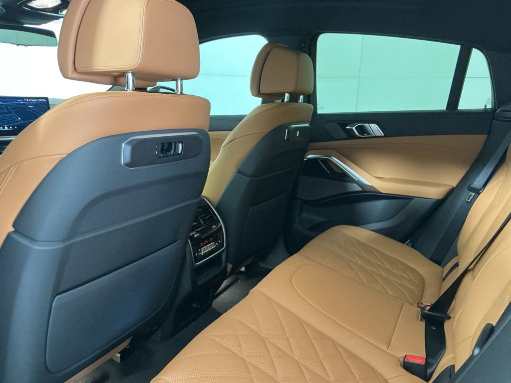 New 2026 BMW X6 xDrive40i AWD/4WD image 25
