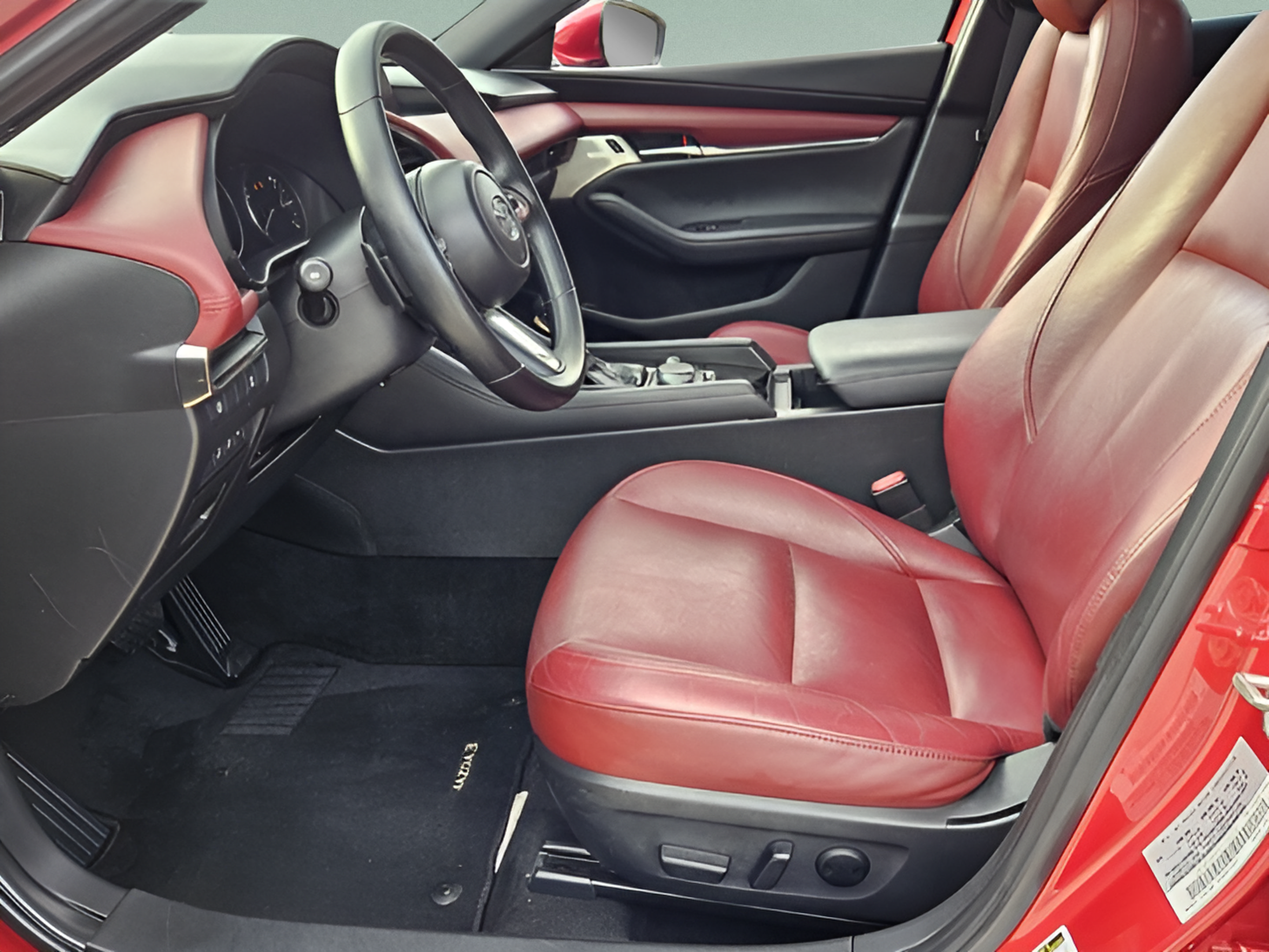 Used 2020 MAZDA MAZDA3 Hatchback w/ Premium Package FWD image 11