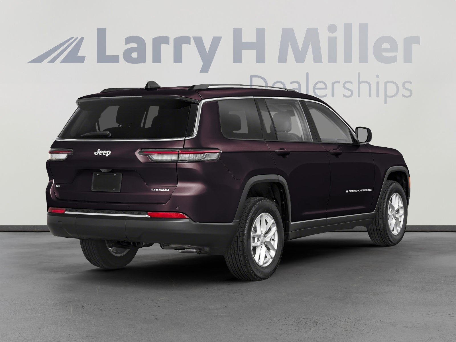 Used 2023 Jeep Grand Cherokee L Limited w/ Trailer Tow Group (B) AWD/4WD image 2