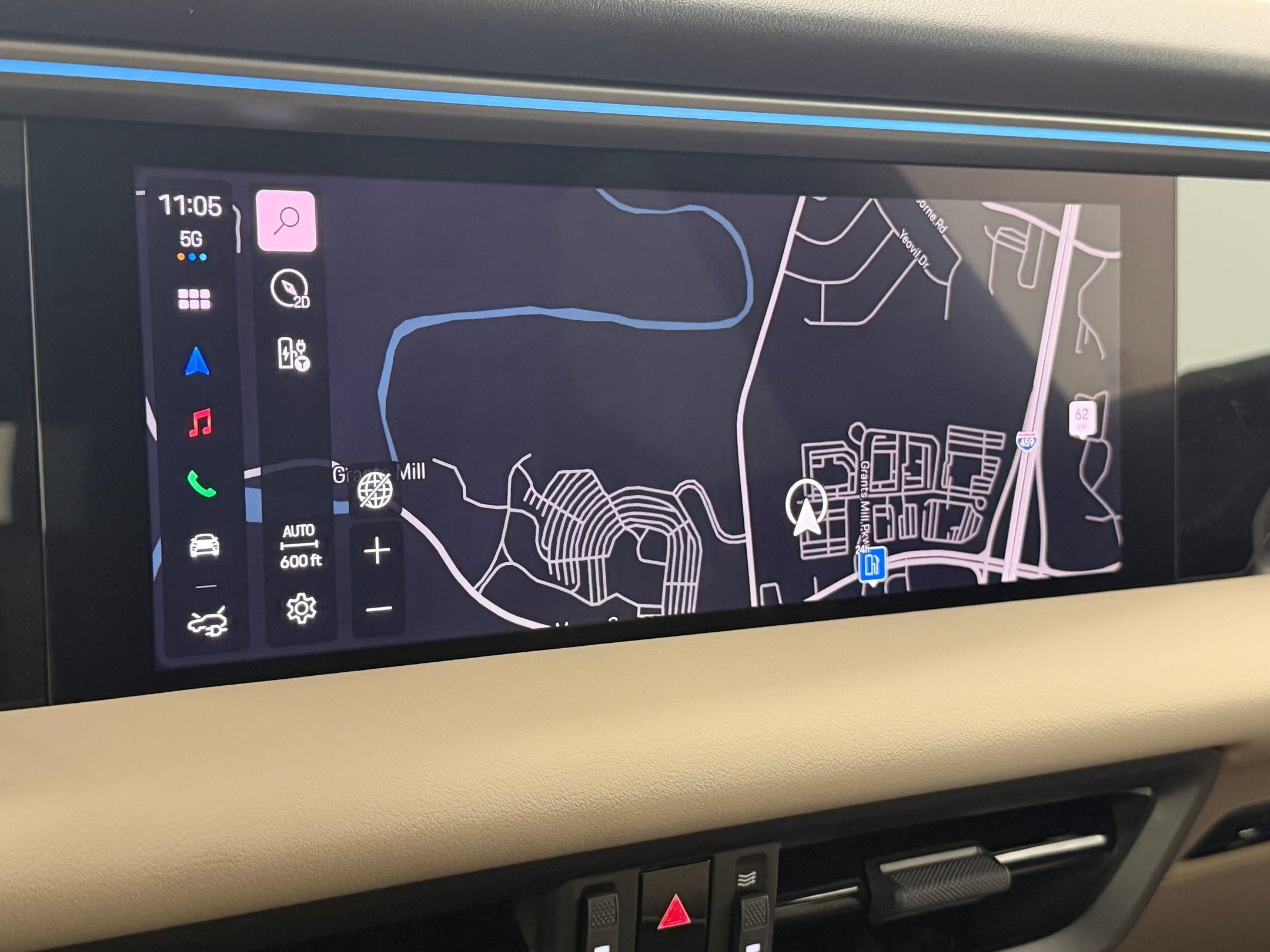 New 2026 Porsche Macan 4 Electric AWD/4WD image 18