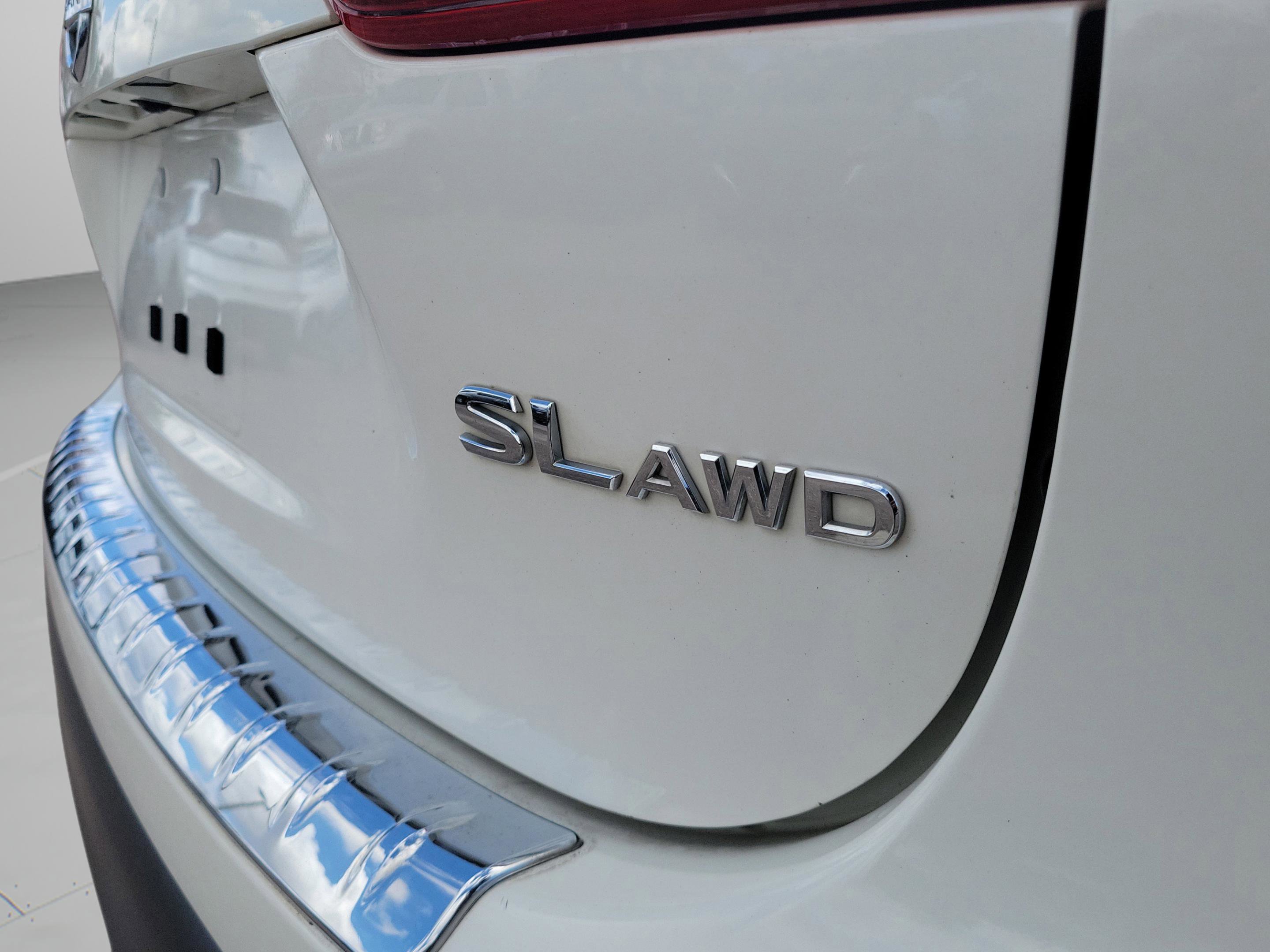 Used 2020 Nissan Rogue Sport SL w/ Premium Package image 10