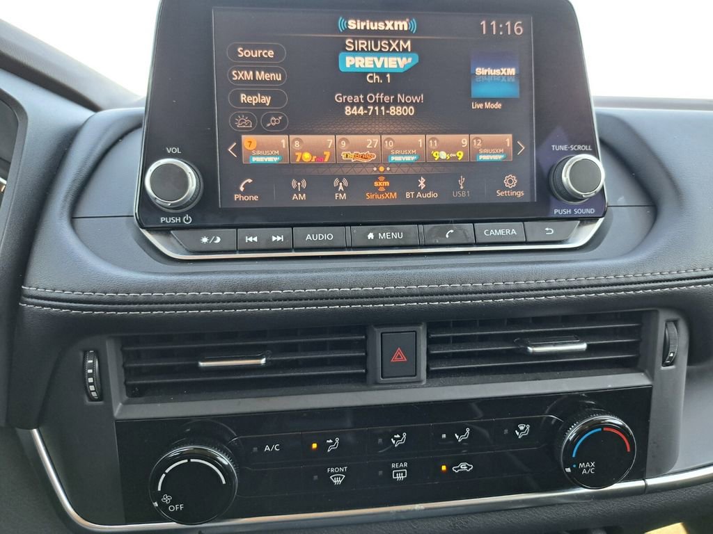 Used 2023 Nissan Rogue S image 10