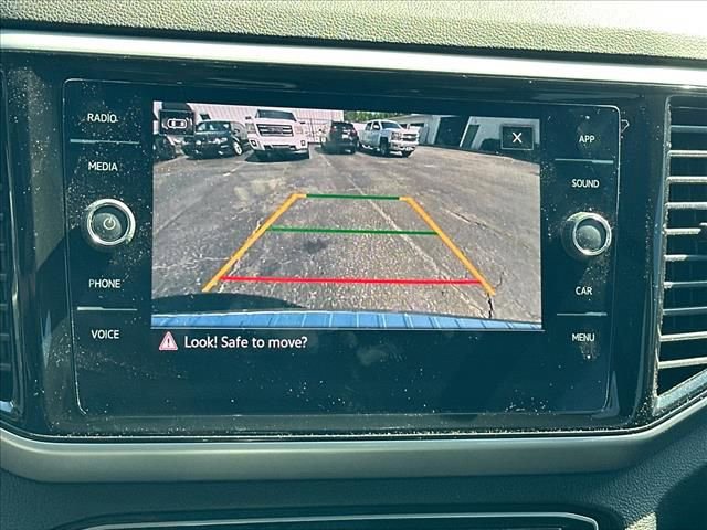 Used 2023 Volkswagen Atlas SE w/ Panoramic Sunroof Package FWD image 29