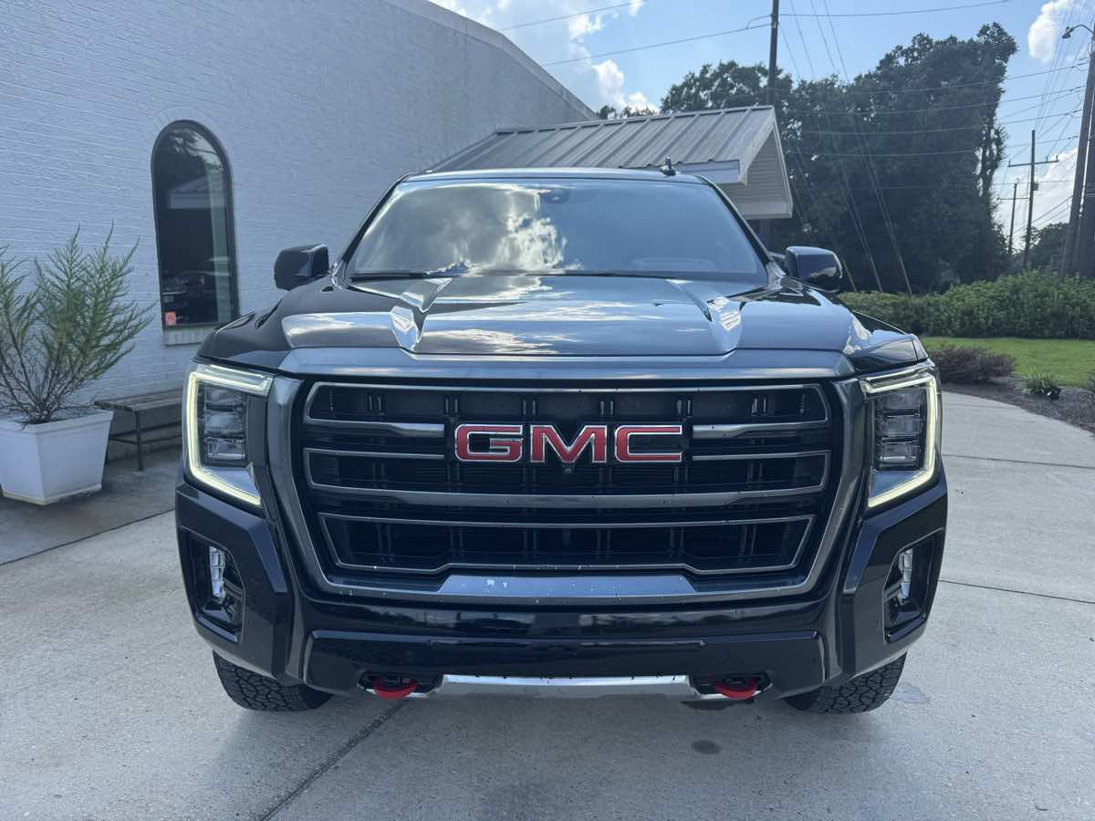 Used 2021 GMC Yukon AT4 AWD/4WD image 3