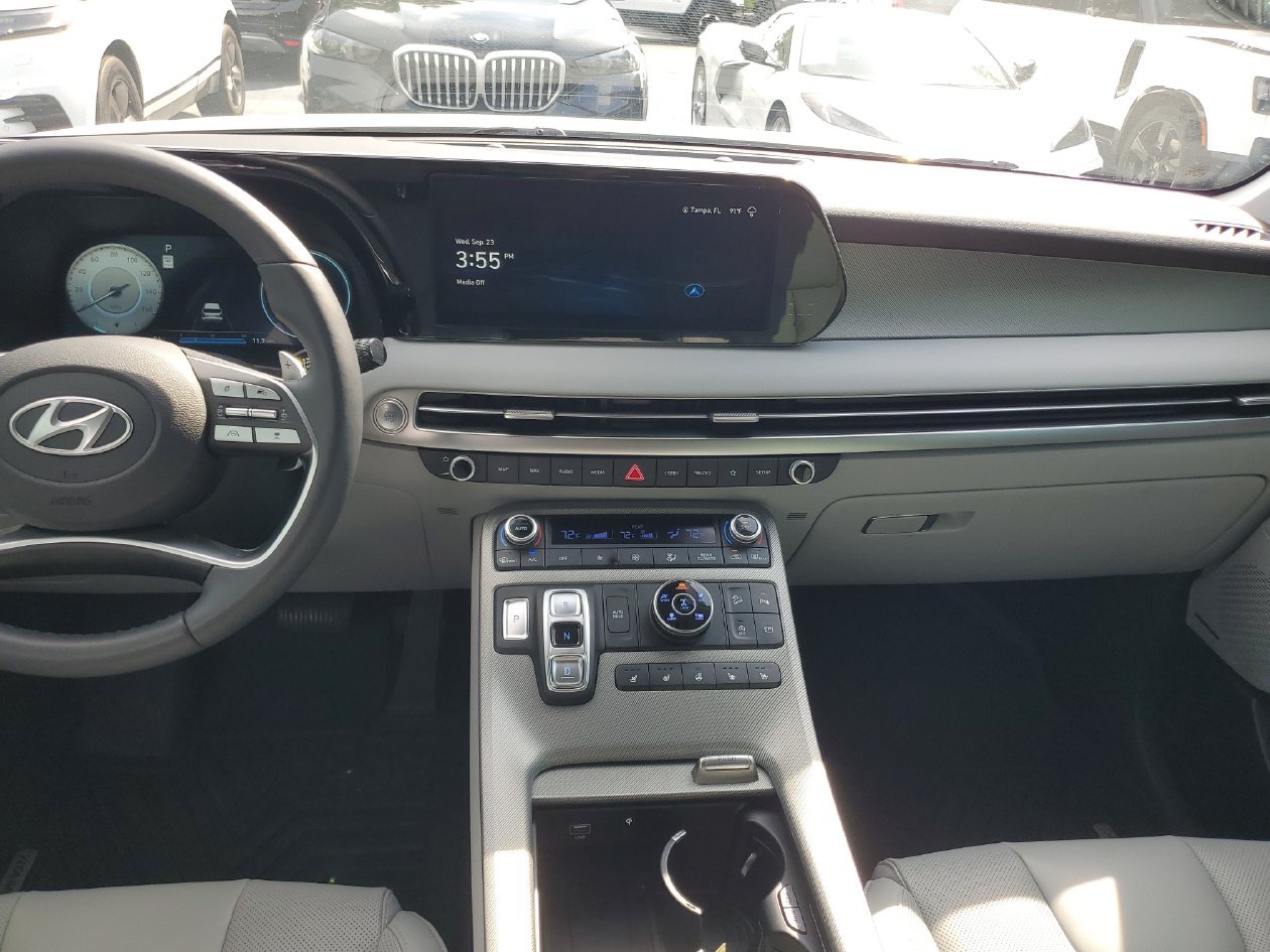 Used 2024 Hyundai Palisade SEL w/ Premium Package AWD/4WD image 13