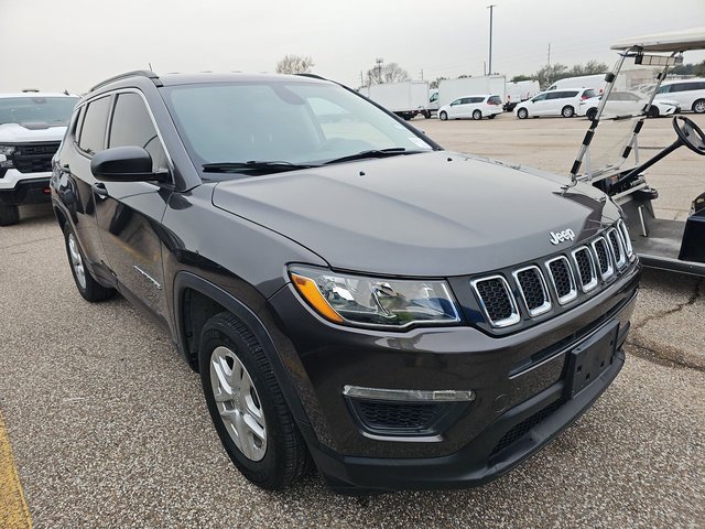Used 2021 Jeep Compass Sport image 3