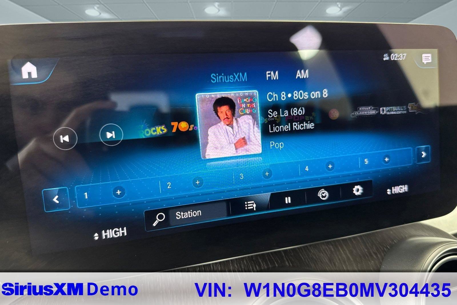 Used 2021 Mercedes-Benz GLC 300 4MATIC image 40