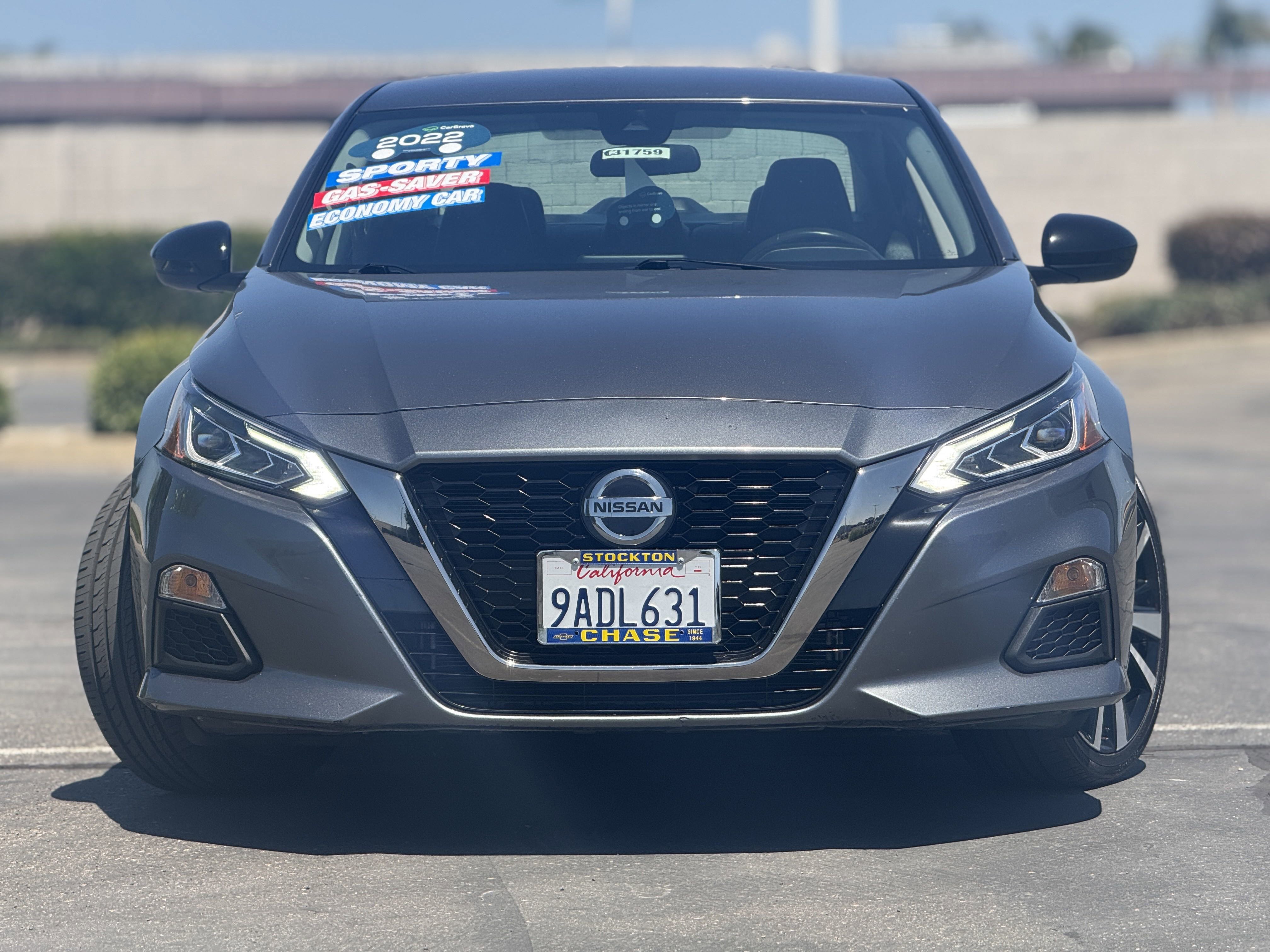 Used 2022 Nissan Altima 2.5 SR image 2