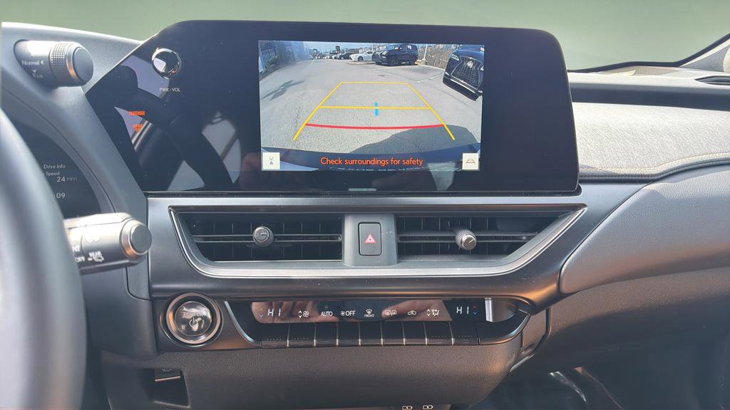 Certified 2025 Lexus UX 300h AWD w/ Accessory Package (Z1) image 31