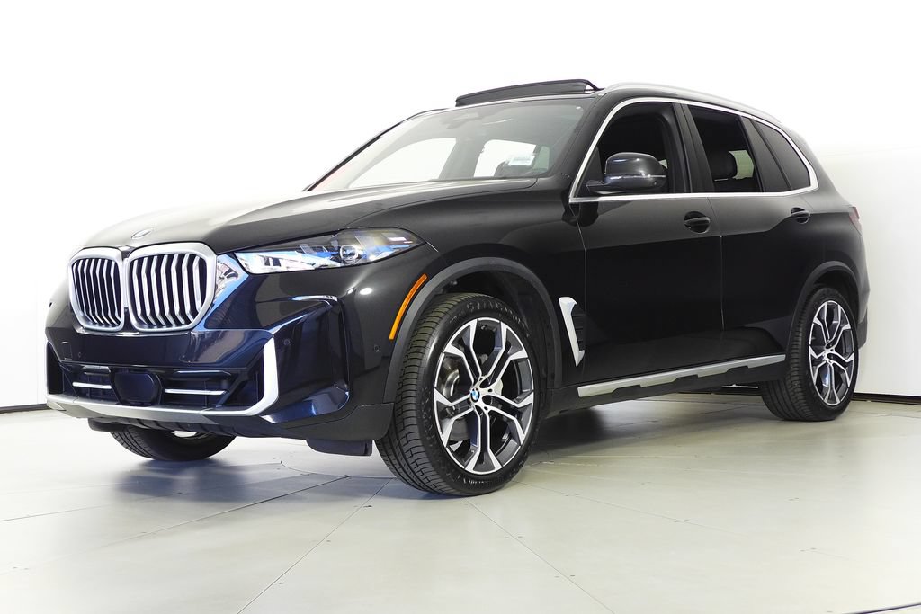 Used 2024 BMW X5 sDrive40i w/ Premium Package RWD image 2